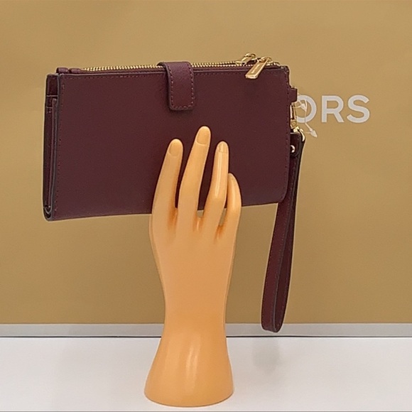 Michael Kors Handbags - MICHAEL KORS LG DOUBLE ZIP WRISTLET DARK CHERRY MERLOT MULBERRY PHONE HOLDER NWT